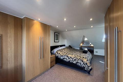 undefined, Golf Open 2026 - Marshside Road, Southport - Sleeps 10