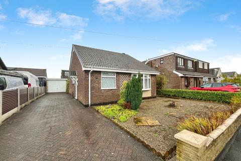Kempton Avenue, Little Lever