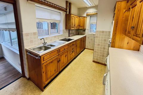 3 bedroom semi-detached house for sale, Avon Road, Kearsley