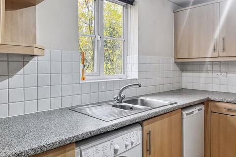 undefined, Peatey Court - No Onward Chain
