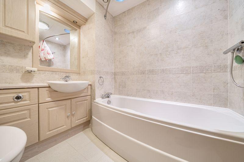 Bedroom Two En Suite
