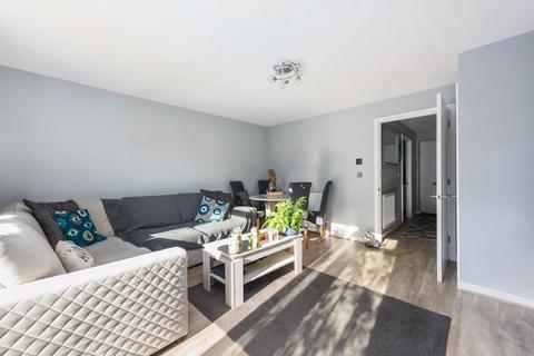 38 Flagstone Crescent, Chineham, Basingstoke, RG24 8DG