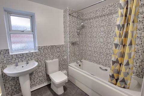 32 Blease Close, Staverton, Trowbridge, BA14 8WD