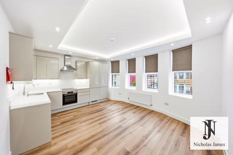 3 bedroom apartment to rent, Grand Parade, Green Lanes, Haringey N4