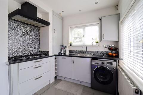 5 bedroom detached house for sale, Buckingham Road, Bletchley ,MILTON KEYNES