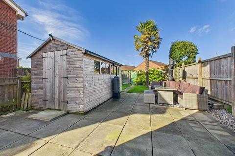 3 bedroom semi-detached house for sale, Teal Garth, Bridlington YO15