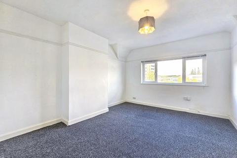 1 bedroom apartment to rent, Kingston Road, New Malden KT3 3RN