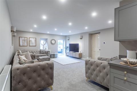 8 bedroom semi-detached house for sale, Dewhirst Road, Greater Manchester OL12