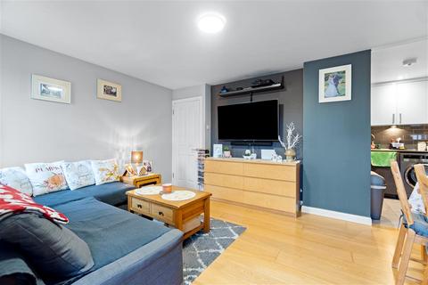 undefined, Woodgate Drive, SW16