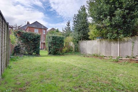 5 bedroom detached house for sale, Queensland Road, Pokesdown