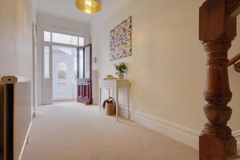 5 bedroom detached house for sale, Queensland Road, Pokesdown