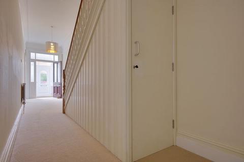 5 bedroom detached house for sale, Queensland Road, Pokesdown