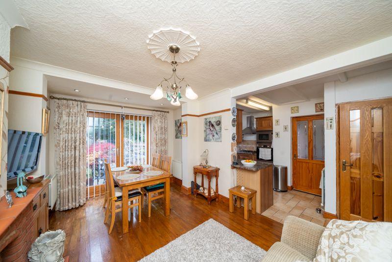 Dining/sitting room