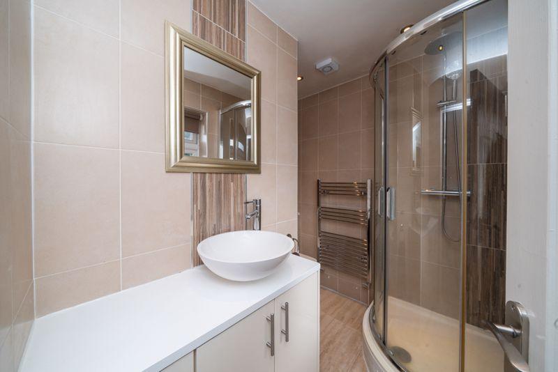 Bedroom 1 en suite