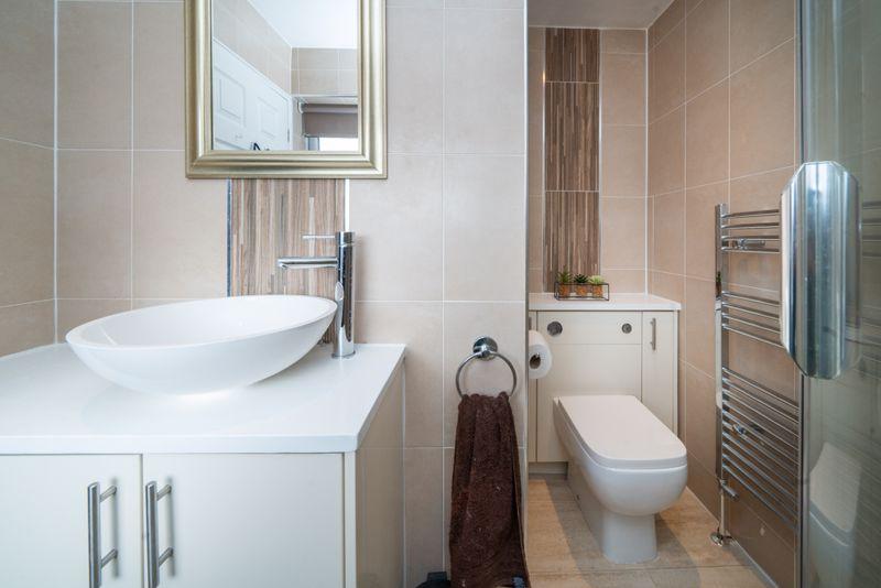 Bedroom 1 en suite