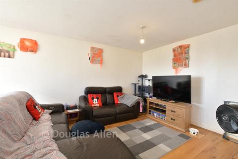 1 bedroom flat for sale, Brocket Way, Chigwell, Essex