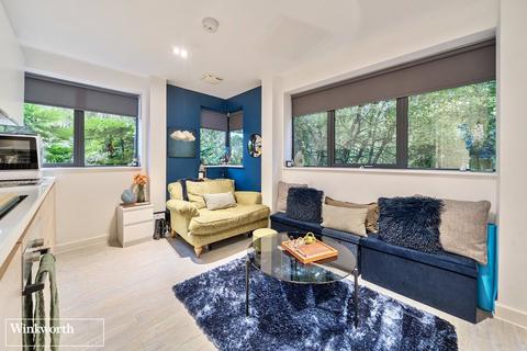 1 bedroom apartment for sale, London Road, Old Basing, Basingstoke, Hampshire, RG24