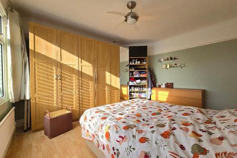 60 Benfleet Road, Benfleet, SS7 1QB