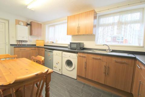 3 bedroom semi-detached house for sale, Roedean Close, Stopsley, Luton, Bedfordshire, LU2 8QW