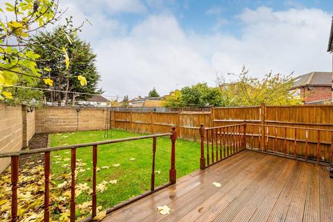 5 bedroom semi-detached house for sale, Courtlands Avenue, Langley, Slough, SL3