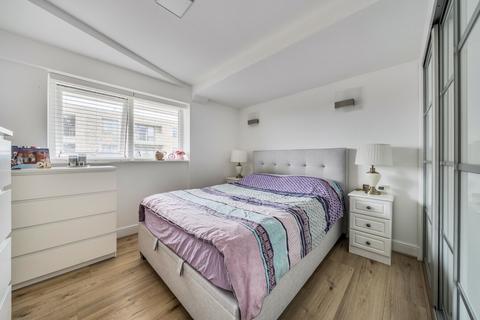 undefined, Melfield Gardens, London