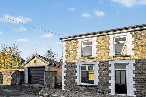 undefined, Pentre CF41