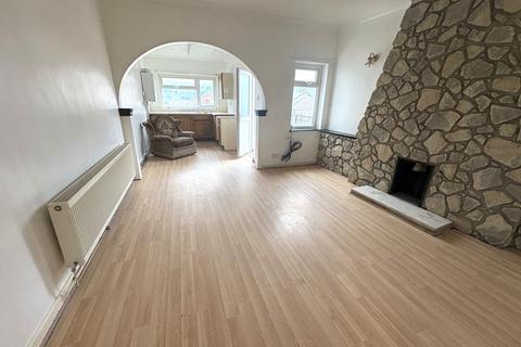 undefined, Pentre CF41