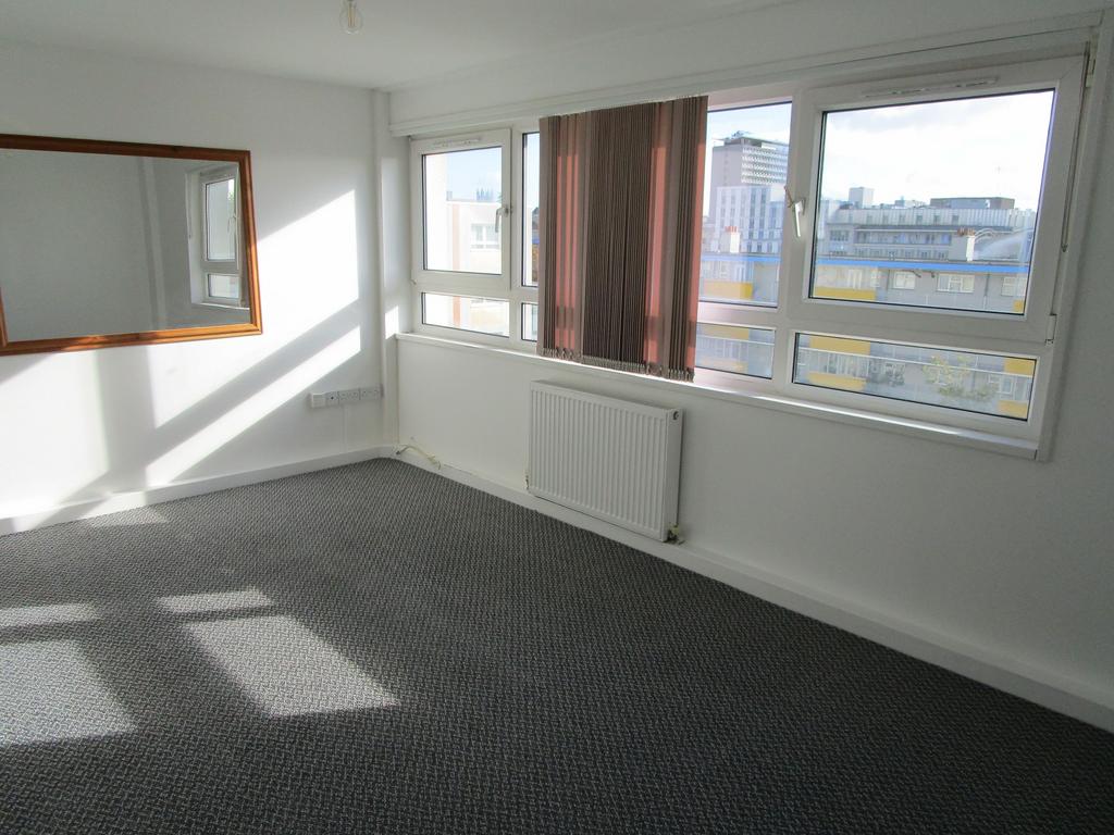 Lounge/Dining Room (Good Size)