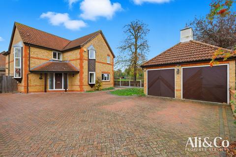 4 bedroom detached house for sale, Moss Bank, Grays