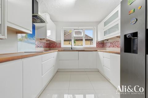 4 bedroom detached house for sale, Moss Bank, Grays