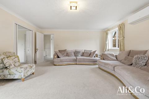 4 bedroom detached house for sale, Moss Bank, Grays