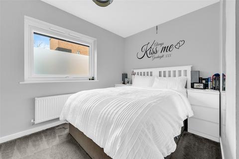 undefined, Cameron Drive, Dartford, Kent, DA1