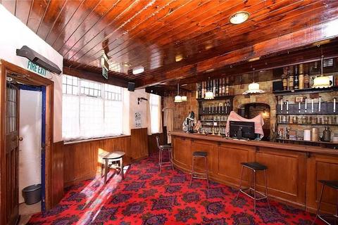 Pub to rent, 1 Alma Parade Scarborough YO11 1SJ