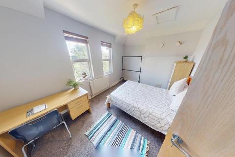 2 bedroom flat to rent, Burns Street, Nottingham NG7