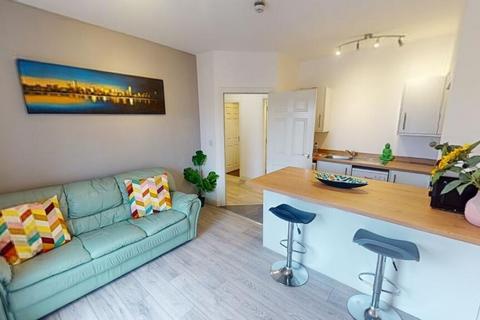 2 bedroom flat to rent, Burns Street, Nottingham NG7