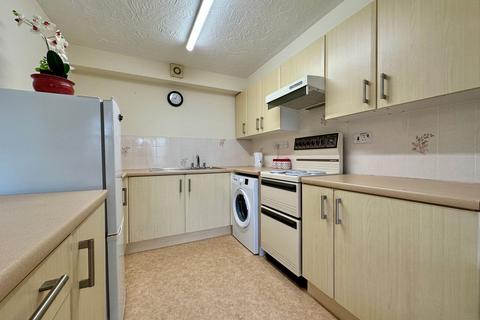1 bedroom flat for sale, Outwood Common Road, Billericay CM11