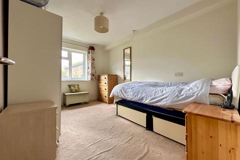 1 bedroom flat for sale, Outwood Common Road, Billericay CM11