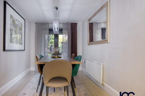5 bedroom detached house for sale, Norfolk Place, Chafford Hundred, Grays