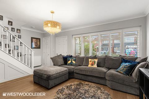 3 bedroom semi-detached house for sale, Granville Gardens, Hoddesdon EN11