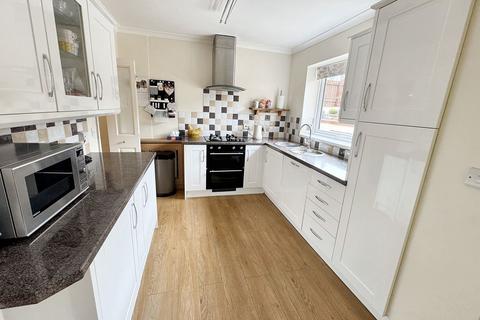 4 bedroom semi-detached house for sale, Branscombe Road, Tiverton, EX16