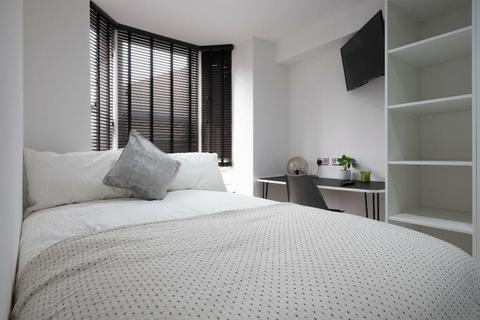 6 bedroom house to rent, 000061260_NEWLSTW Newland Street, Lincolnshire LN1