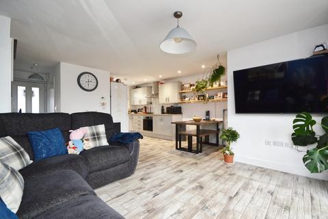 2 bedroom semi-detached house for sale, Hengrove Lane, Bristol