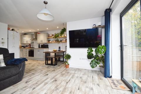 2 bedroom semi-detached house for sale, Hengrove Lane, Bristol
