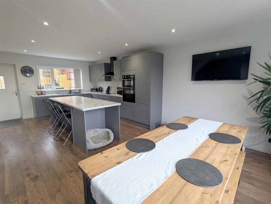Dining Kitchen