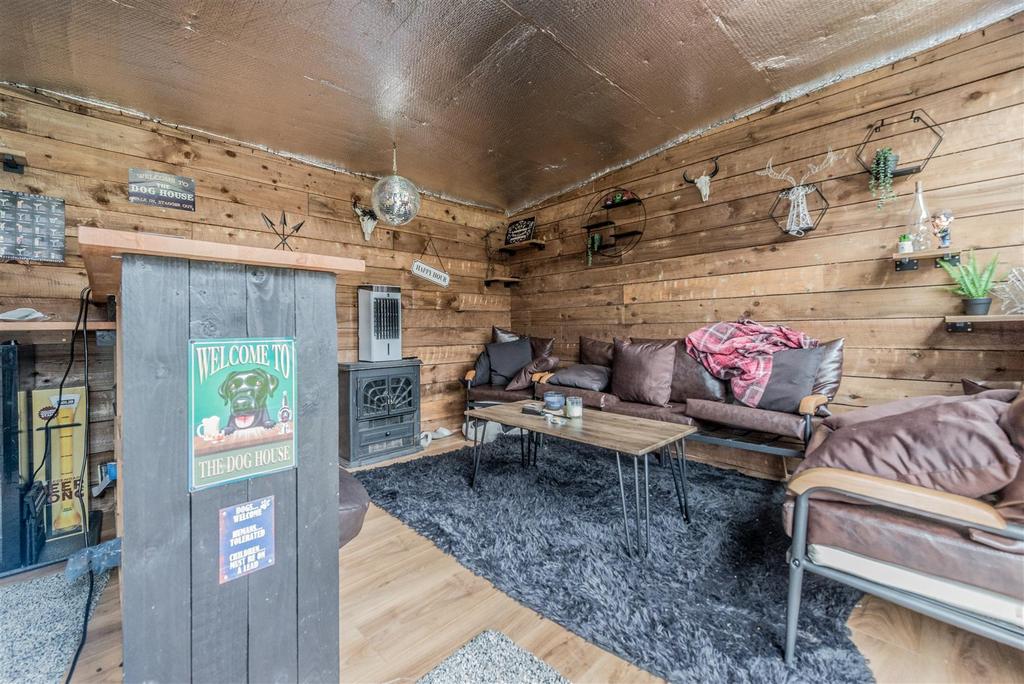 Garden Room: