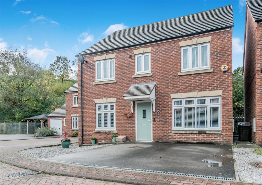 Off Street Parking / Driveway: