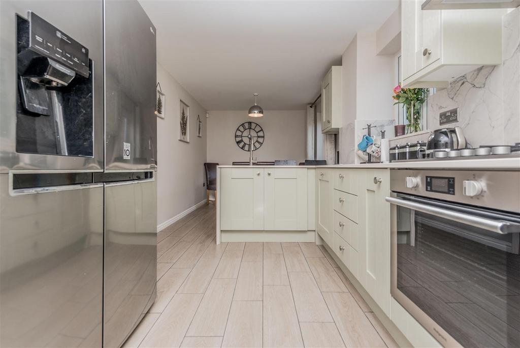Fitted Dining Kitchen: