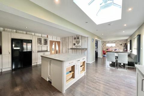 4 bedroom detached house for sale, Evesham Close, Cleveleys FY5