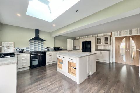 4 bedroom detached house for sale, Evesham Close, Cleveleys FY5