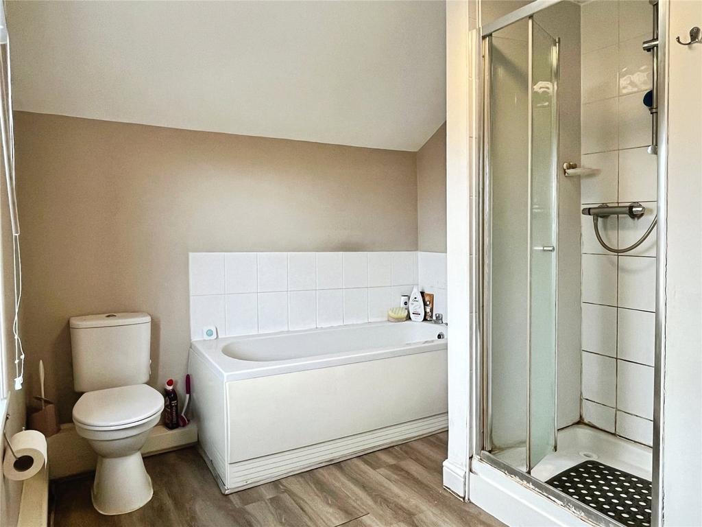 Bath/Shower Room